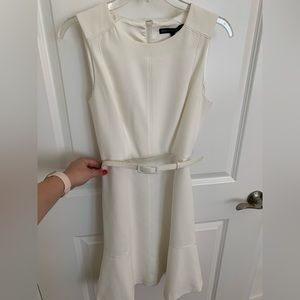 White House Black Market white dress perfect condition size 4